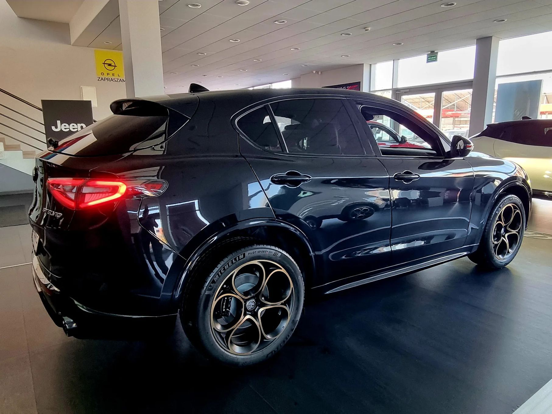 Alfa Romeo Stelvio 2.0 280KM Intensa, salon Auto Diug Słupsk