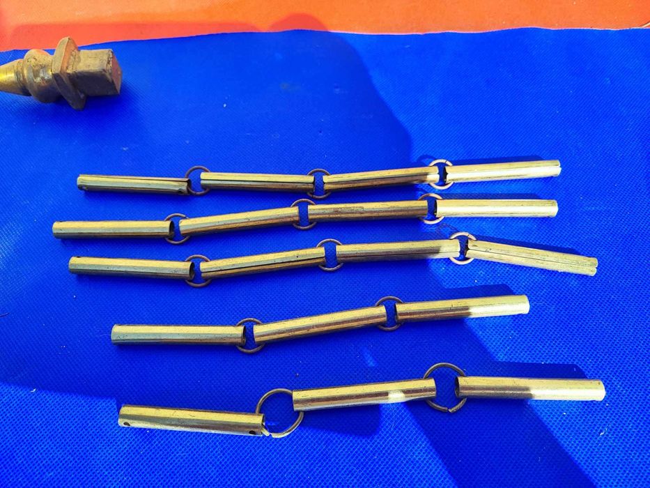 Stary mosiężny łańcuch,dł.142,5 cm.śr.8 mm.