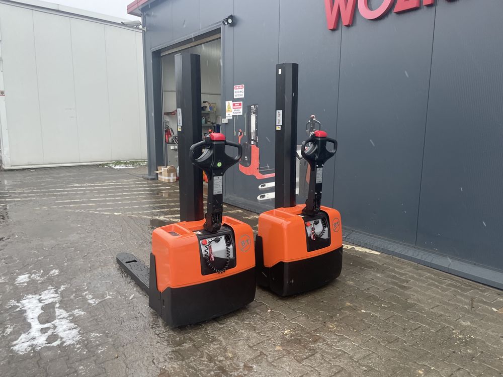 Paleciak elektryczny BT HWE 1000 kg 160 cm wolny skok