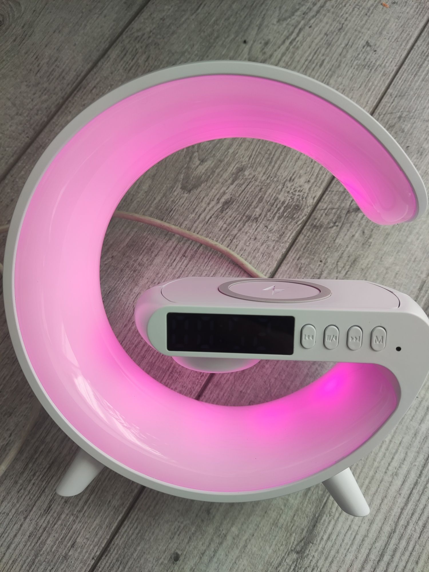 Głośnik Bluetooth z zegarem