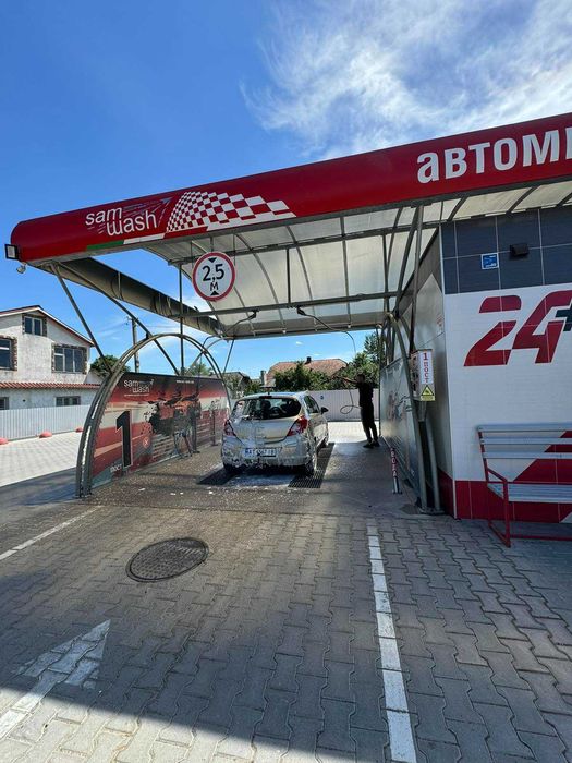 Автомийка Самообслуговування в центрі міста біля ОККО