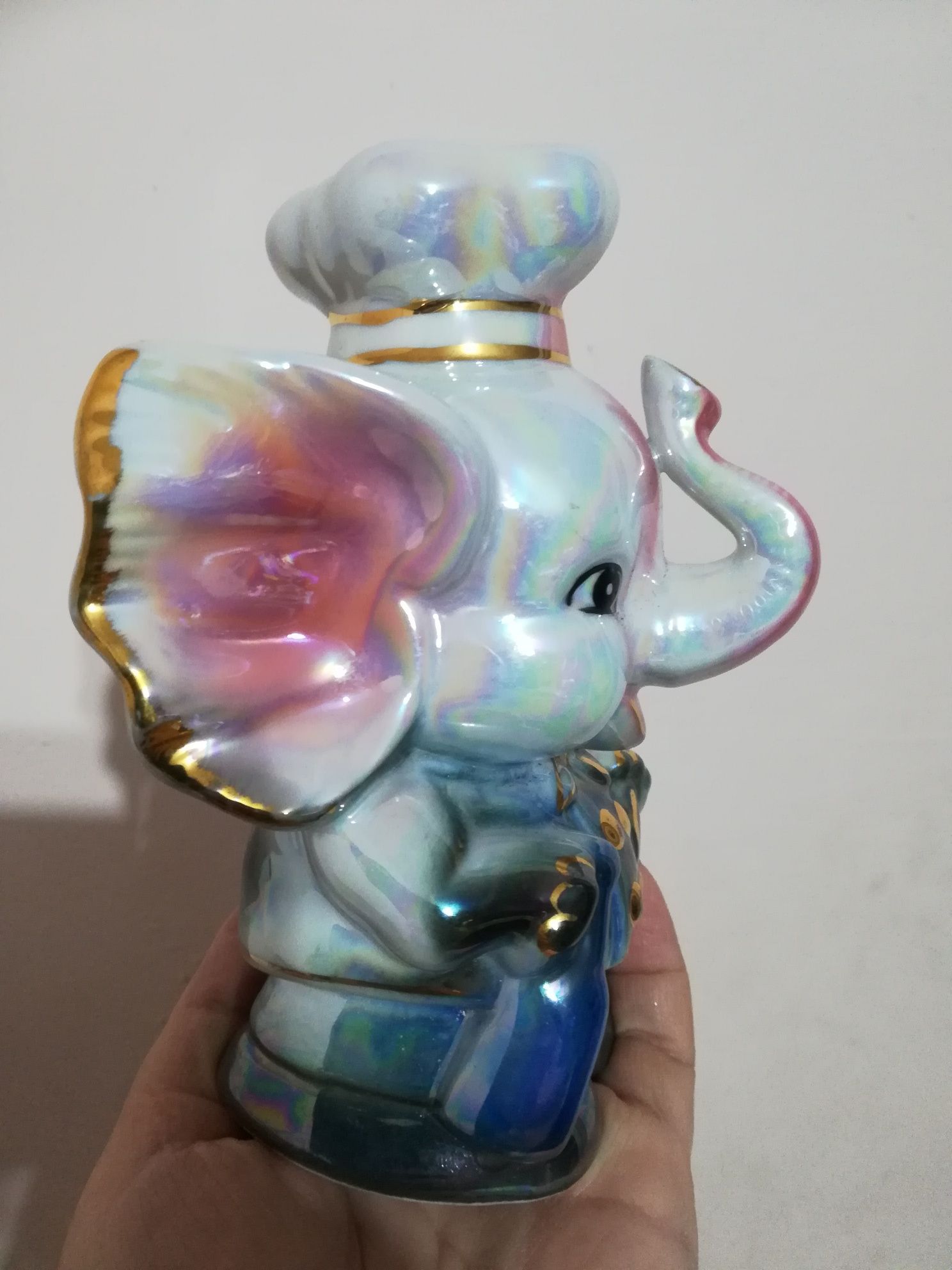 Figurka - - skarbonka Słoń