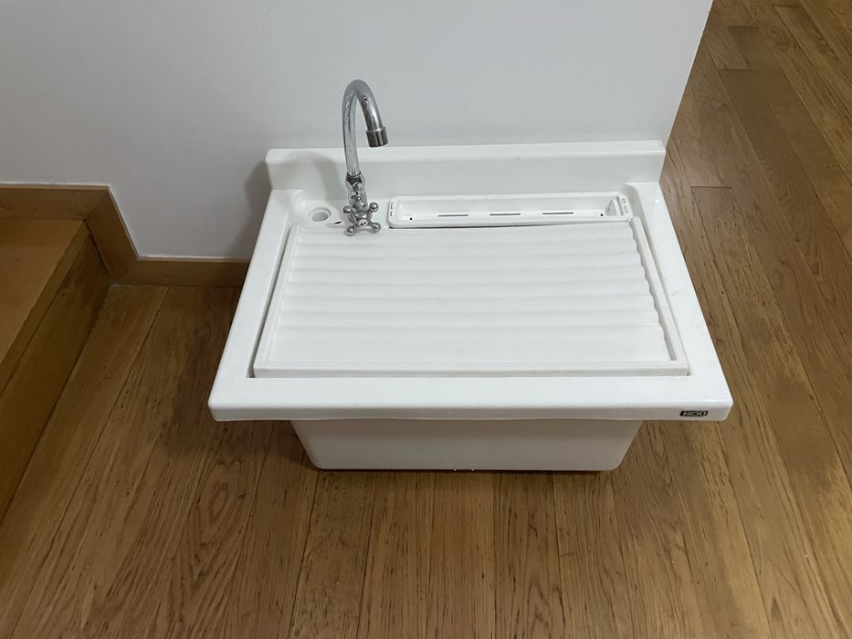 Tanque resina com torneira-NOVO