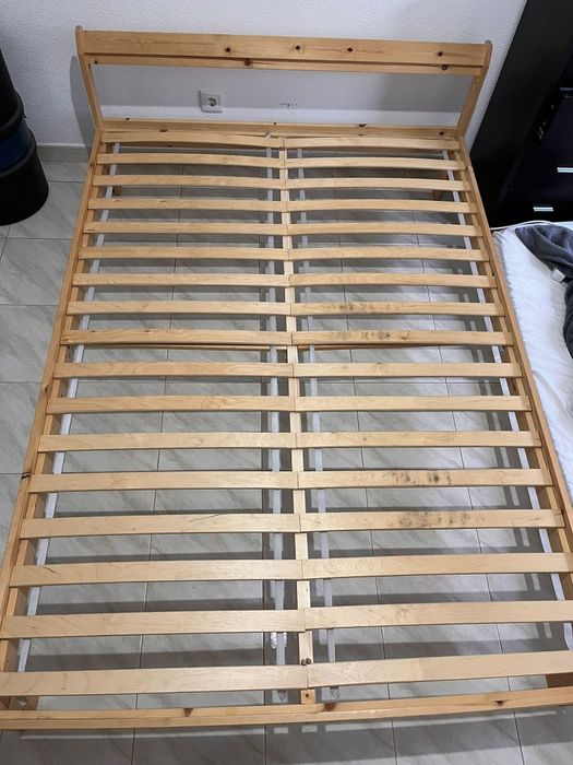 Cama casal Ikea bom estado