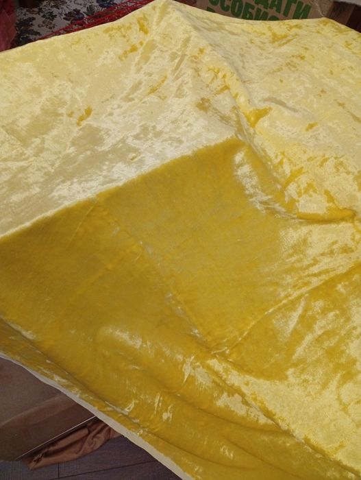 Плюш жёлтый советских времен