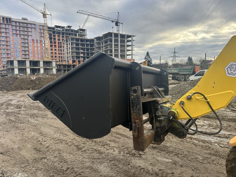 Dieci 30,6 телескопічний навантажувач Manitou