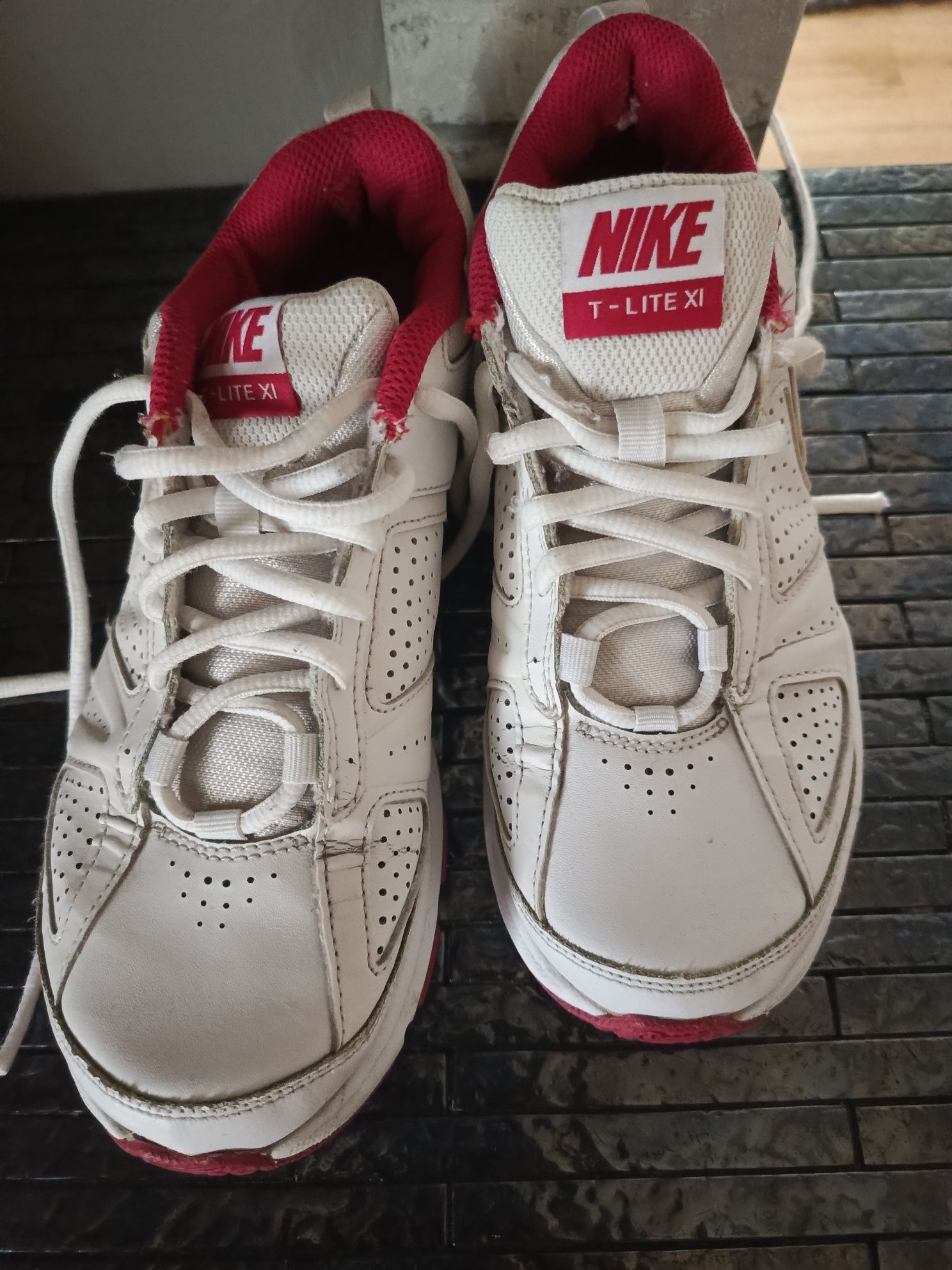Buty Nike białe 38