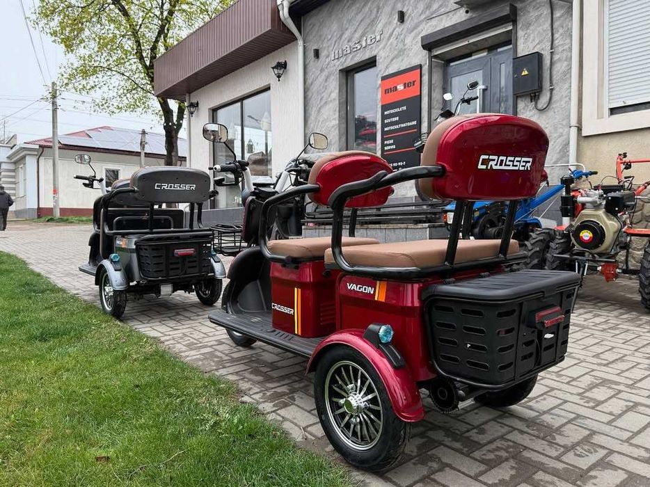 Электроскутер Crosser Vagon трицикл 3-х местный 800W/20A черный 2025