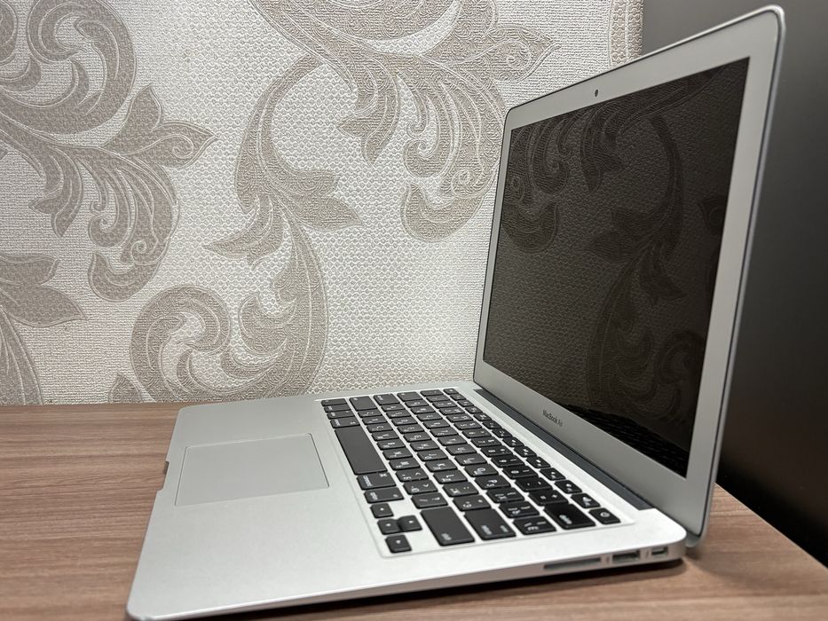 Apple MacBook Air 13 2015 core i5/4gb/128gb a1466  ноутбук