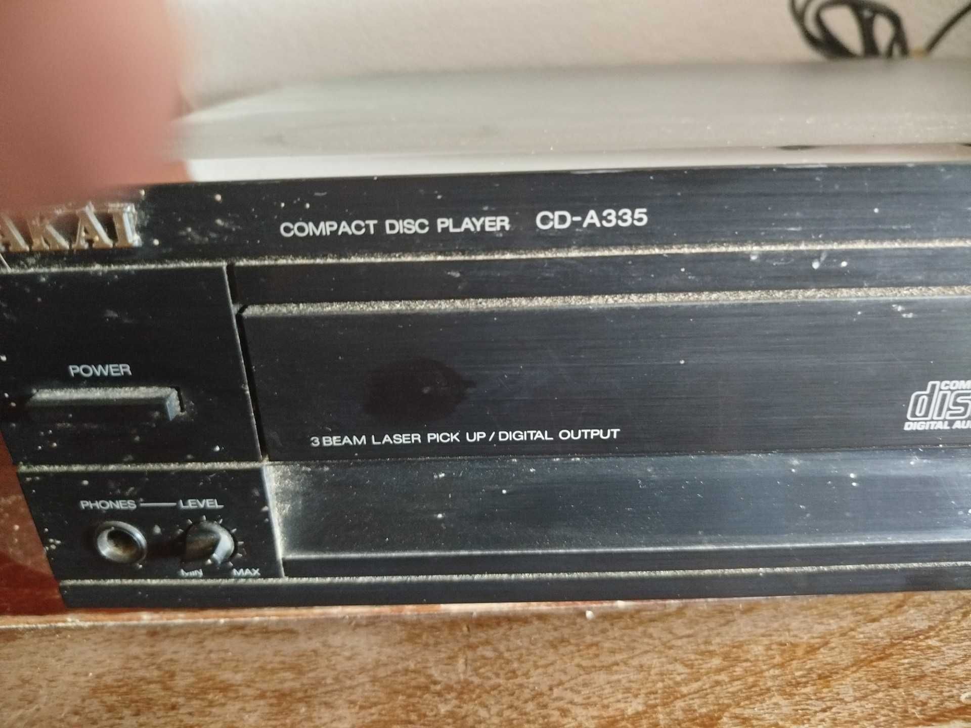 AKAI COMPACT DISC