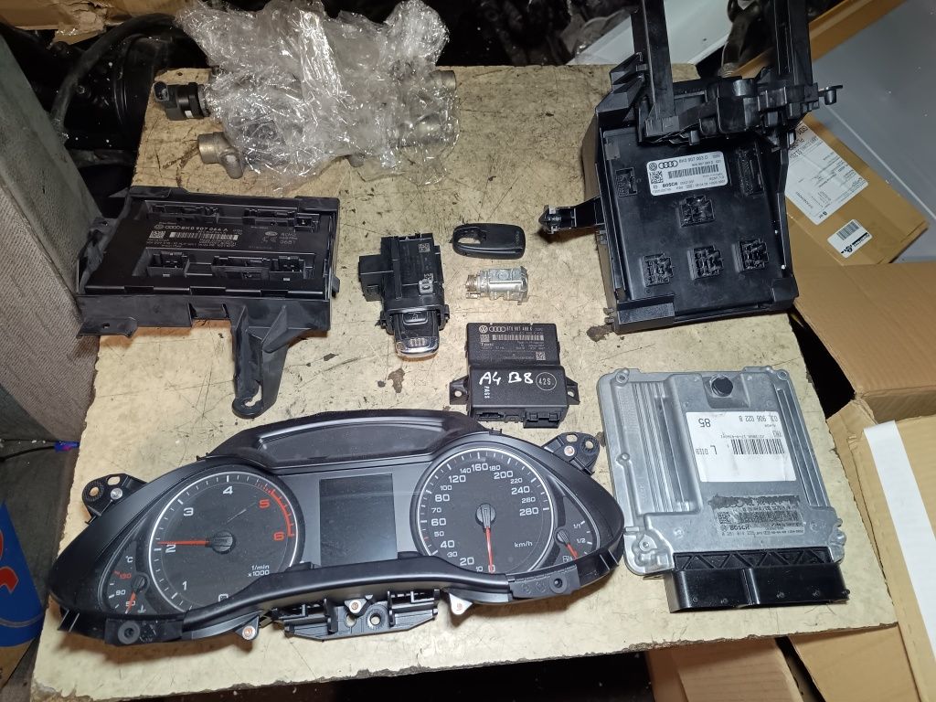 Zestaw startowy Audi A4 B8 2.0tdi manual licznik sterownik kluczyk kpl