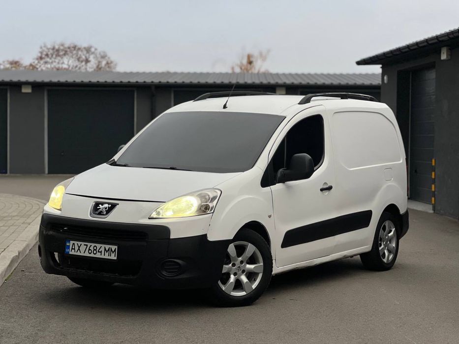 Продам Пежо партнер 2008 року