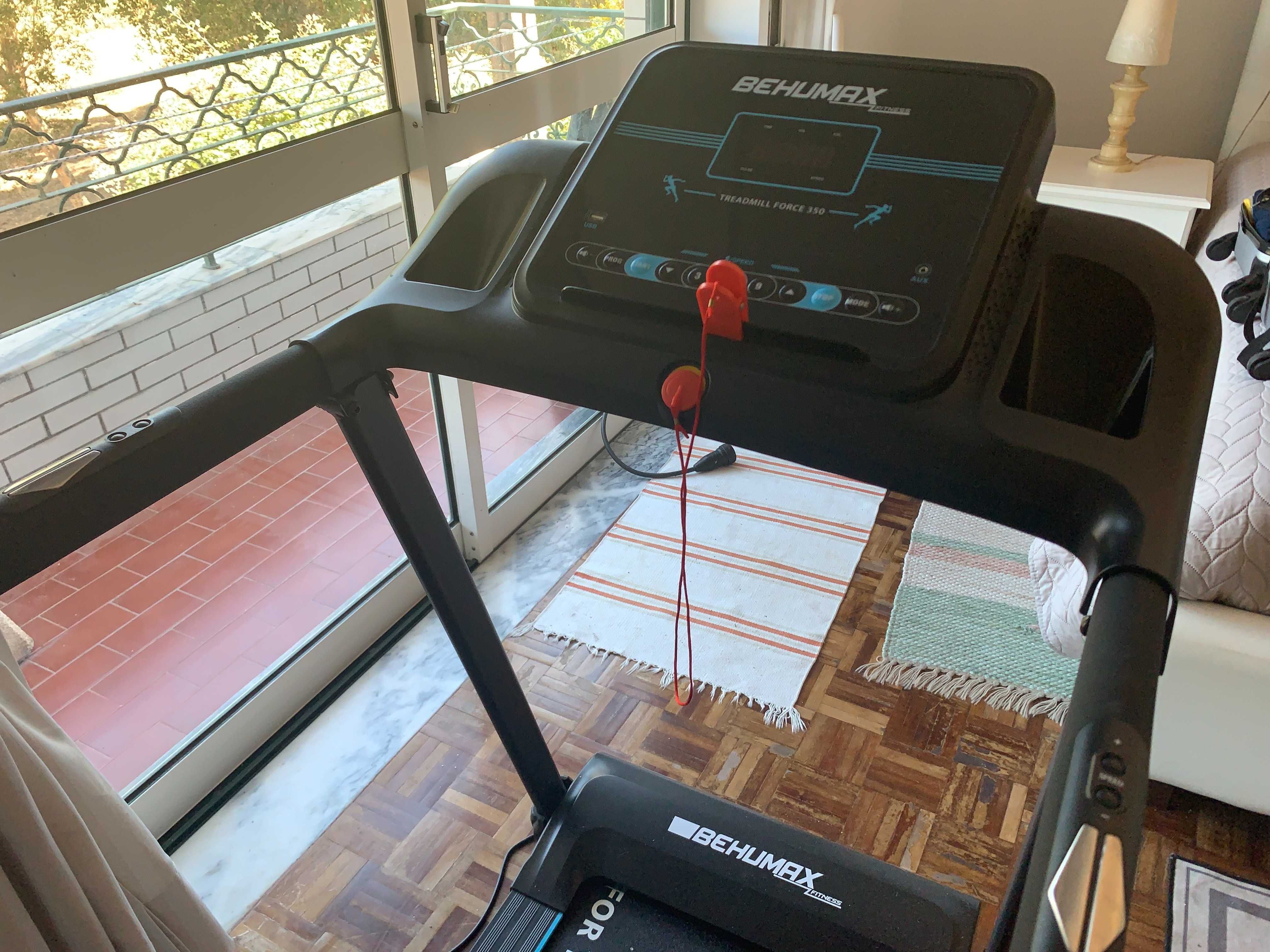 Passadeira BEHUMAX Treadmil Force 350 sem uso praticamente como nova
