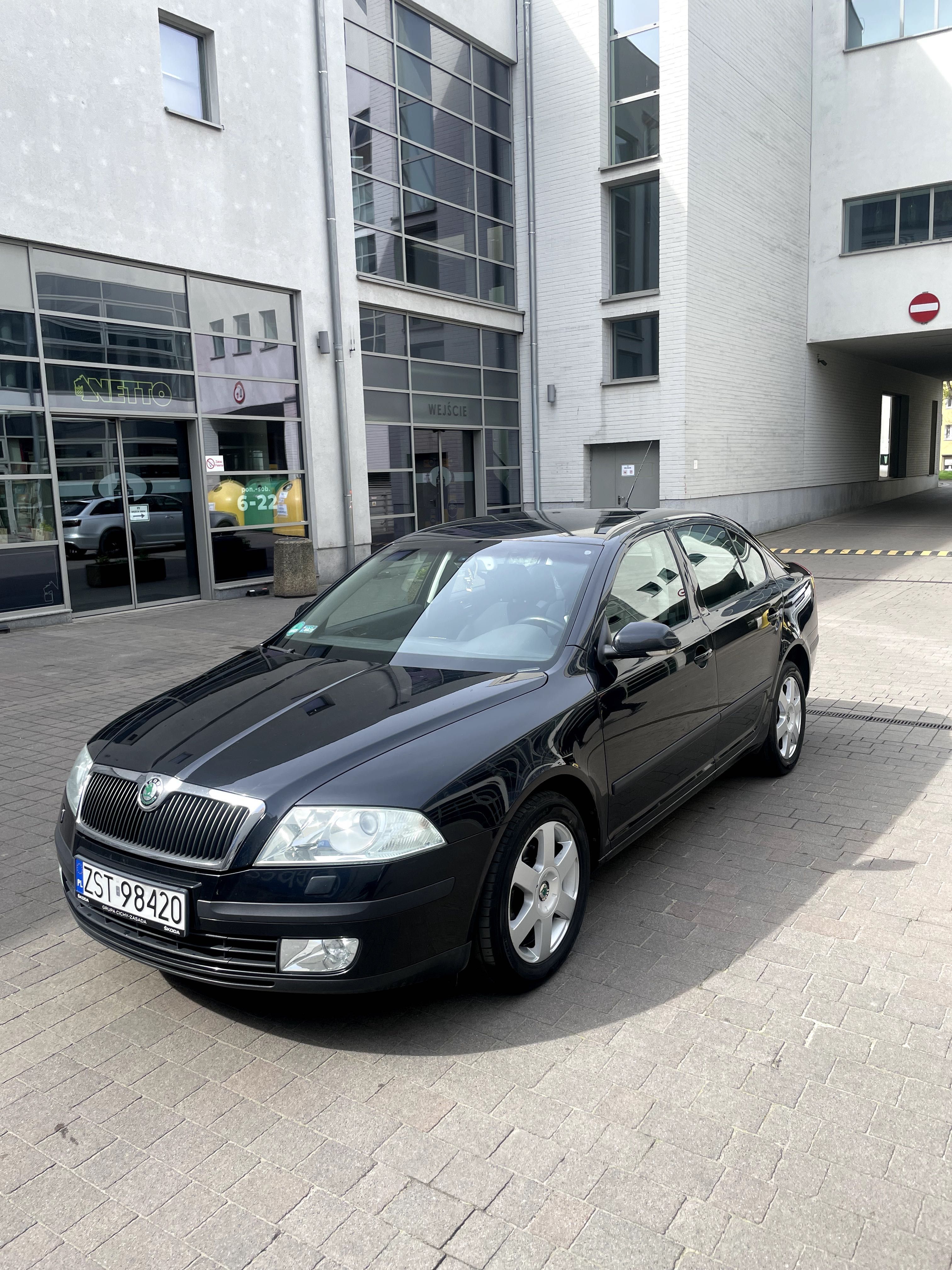 Skoda Octavia II*ksiazkaASO*XENON*TEMPOMAT*zima*HAK*