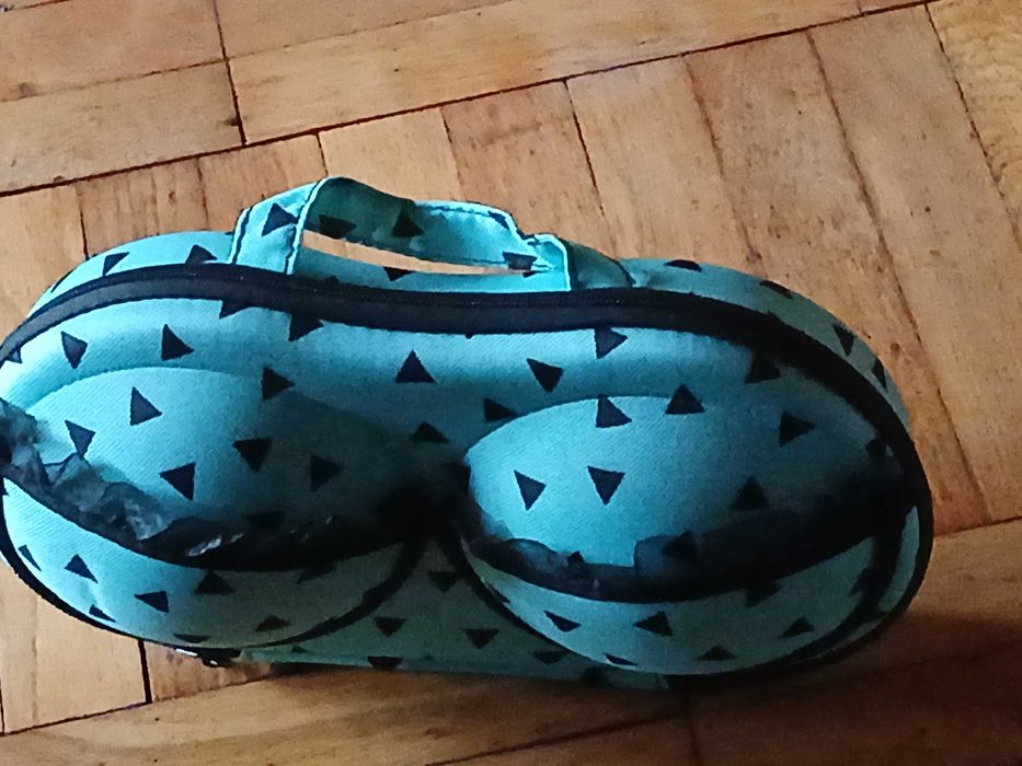 Wielka wyprzedaż  torebki damskie buty Gucci  sukienki