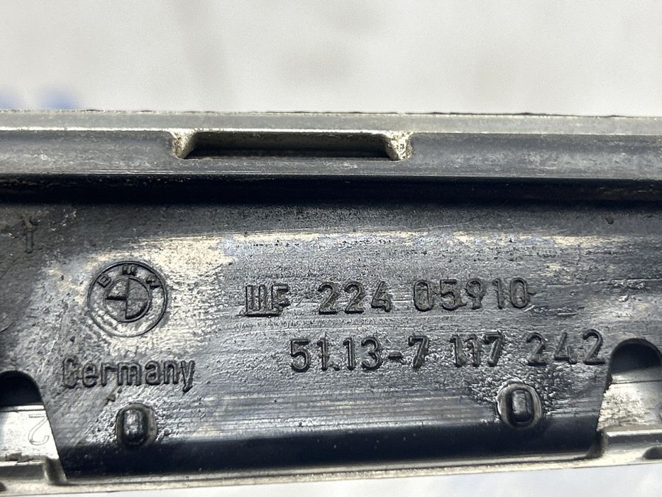 Накладка капота правая 51137117242 для BMW 3-серия E90 2006-2013