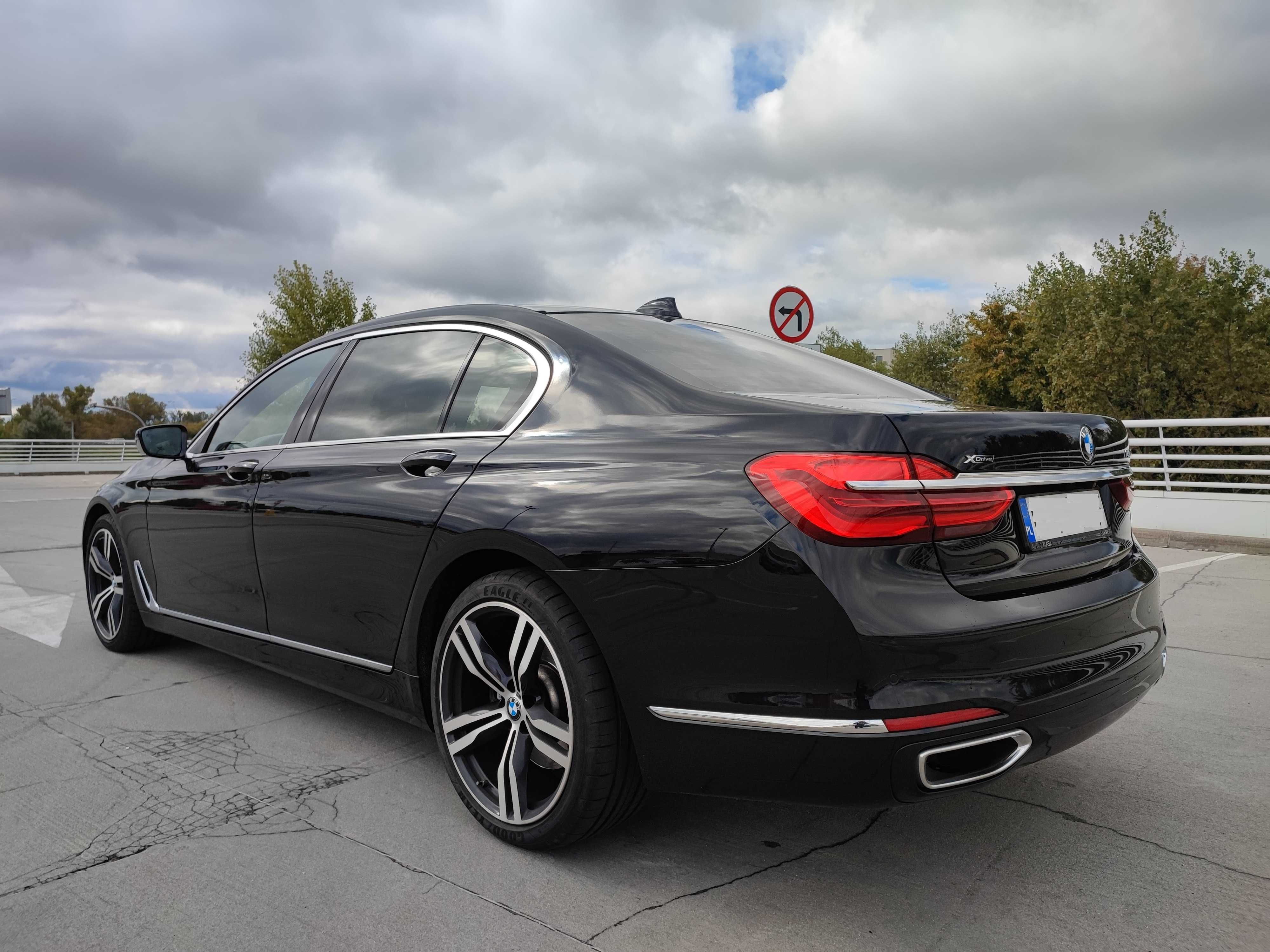 Wynajem wypozyczalnia samochodow aut premium BMW 740Li X-Drive