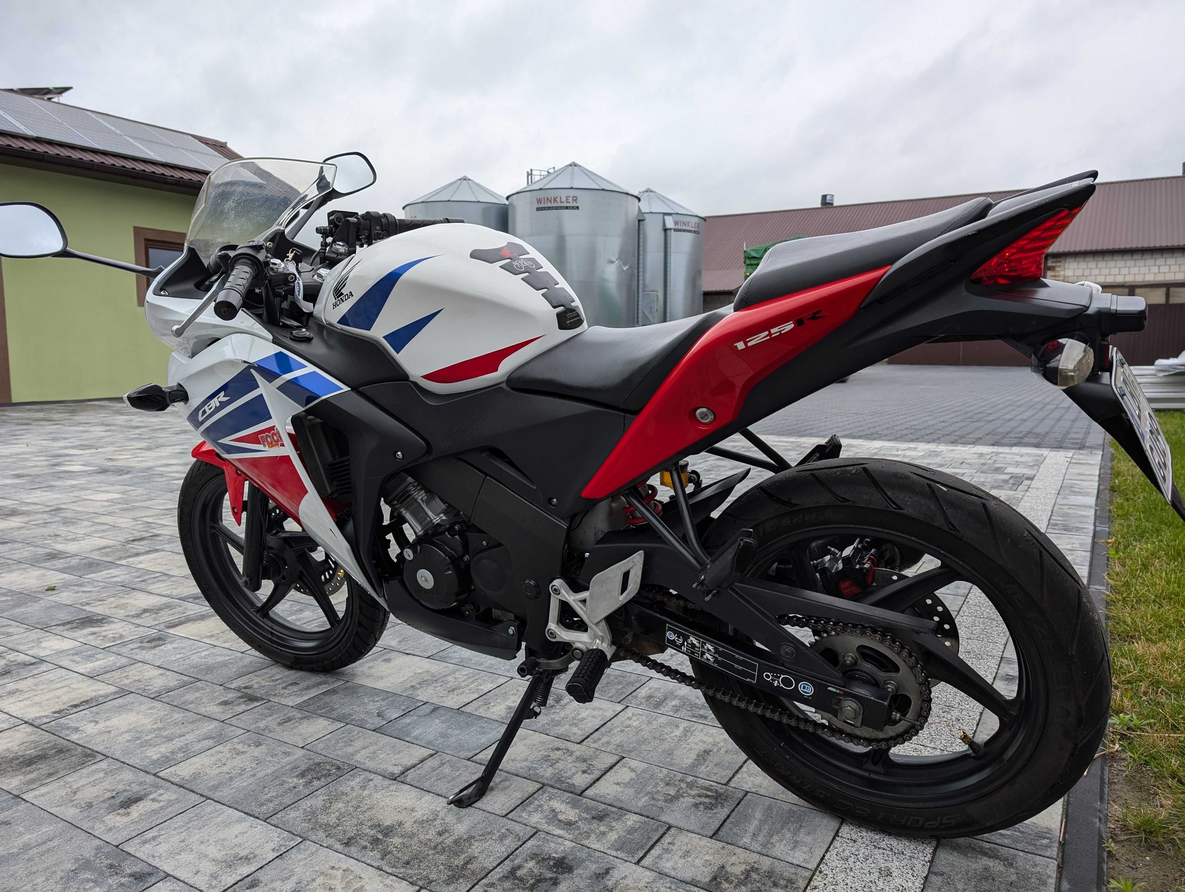 Honda CBR 125r jc50
