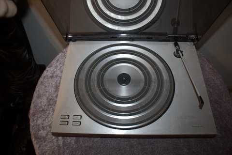 Bang&Olufsen Beogram 1700 gramofon