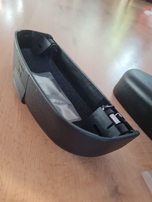 Schowek na okulary samochodowy