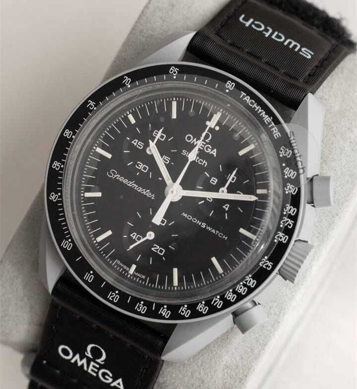 Swatch x Omega Bioceramic Moonswatch Mission to the Moon
SO33M100
