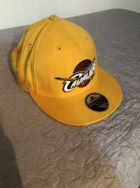 Chapéu Adidas Cavaliers amarelo