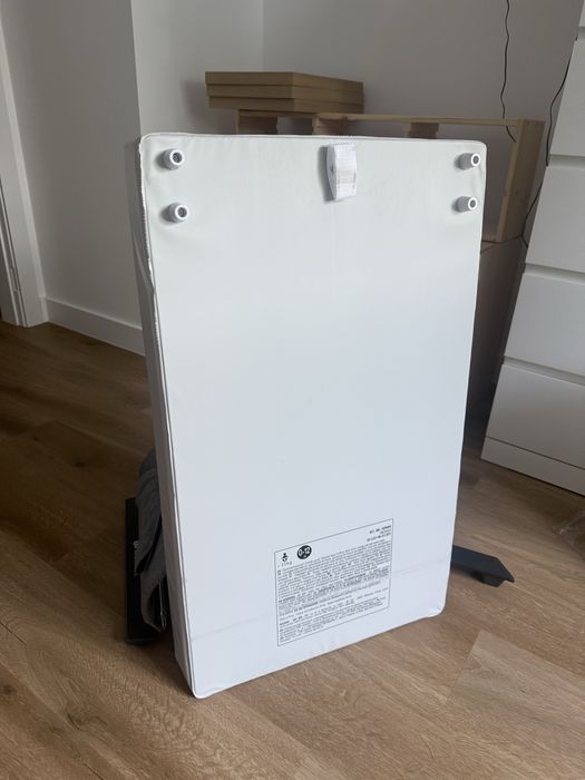 Muda fraldas para berço