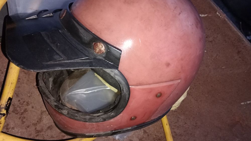 Продам мотошлем бу