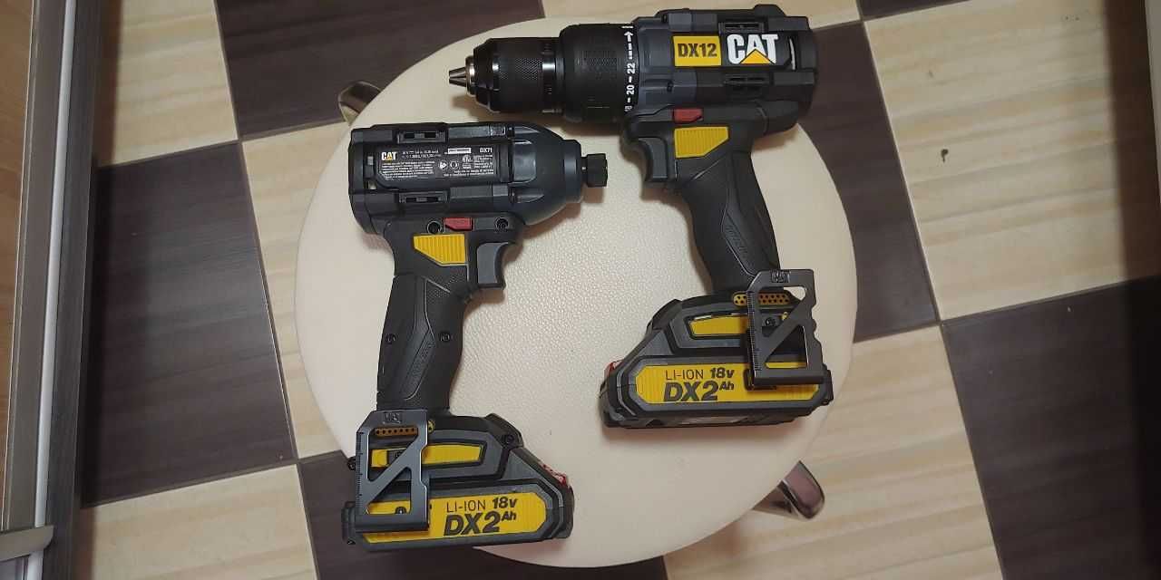 Оригінальний набір шуруповертів CAT DX12K
