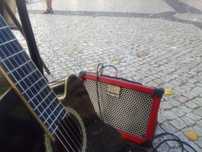 Microcube Roland guitarra nilon com pedestal de microfone