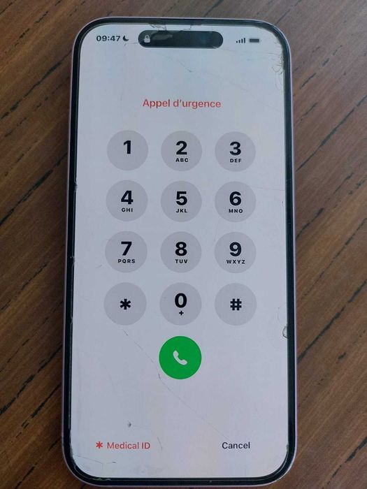 Продам заблокированный Iphone 15 на запчасти