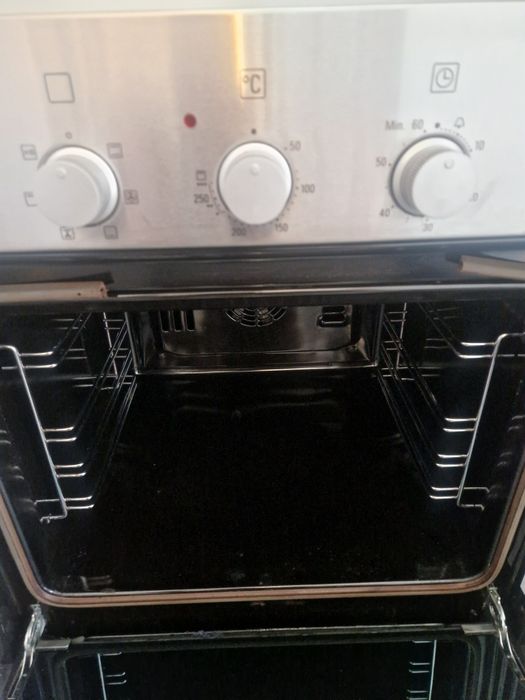 Духовка Сіменс..