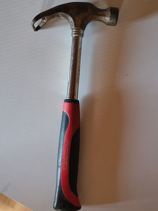 Młotek BAUHAUS solidny