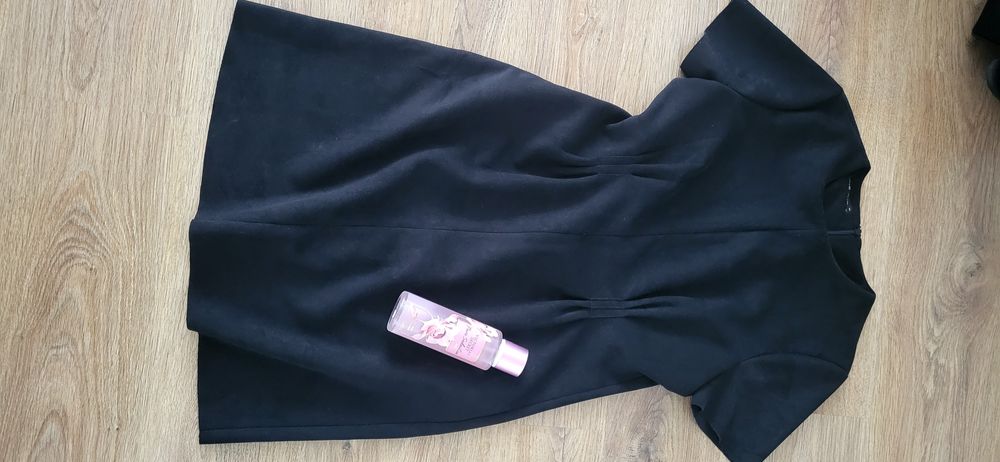 Продам платя ! М-Л нове!чорн Л!