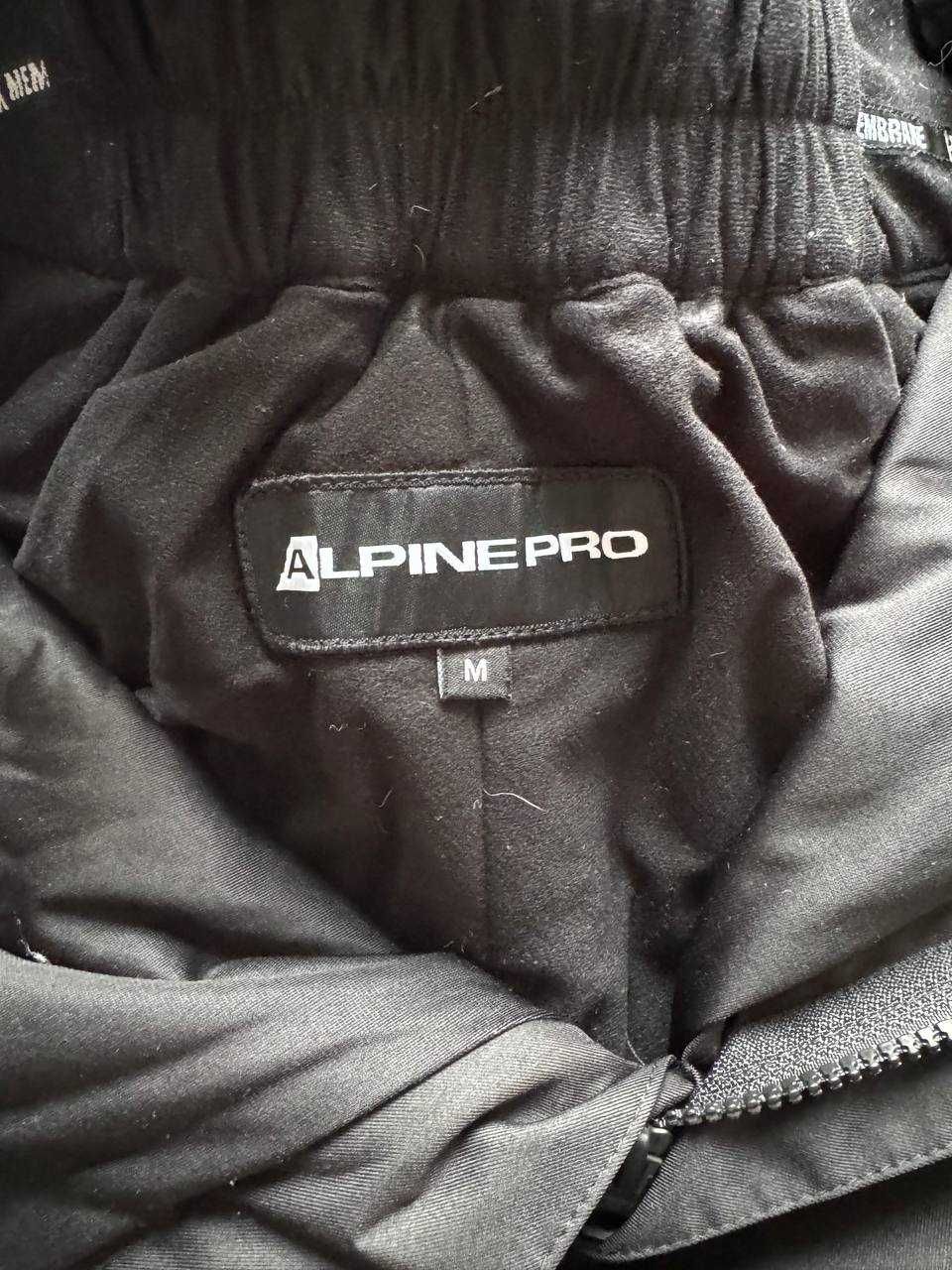 Męskie spodnie narciarskie marki ALPINE PRO.
