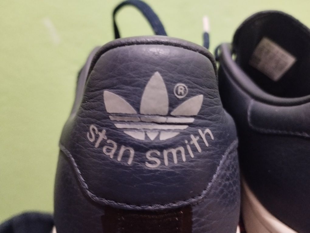 Продам мужские оригинальные кроссовки Adidas stan Smith