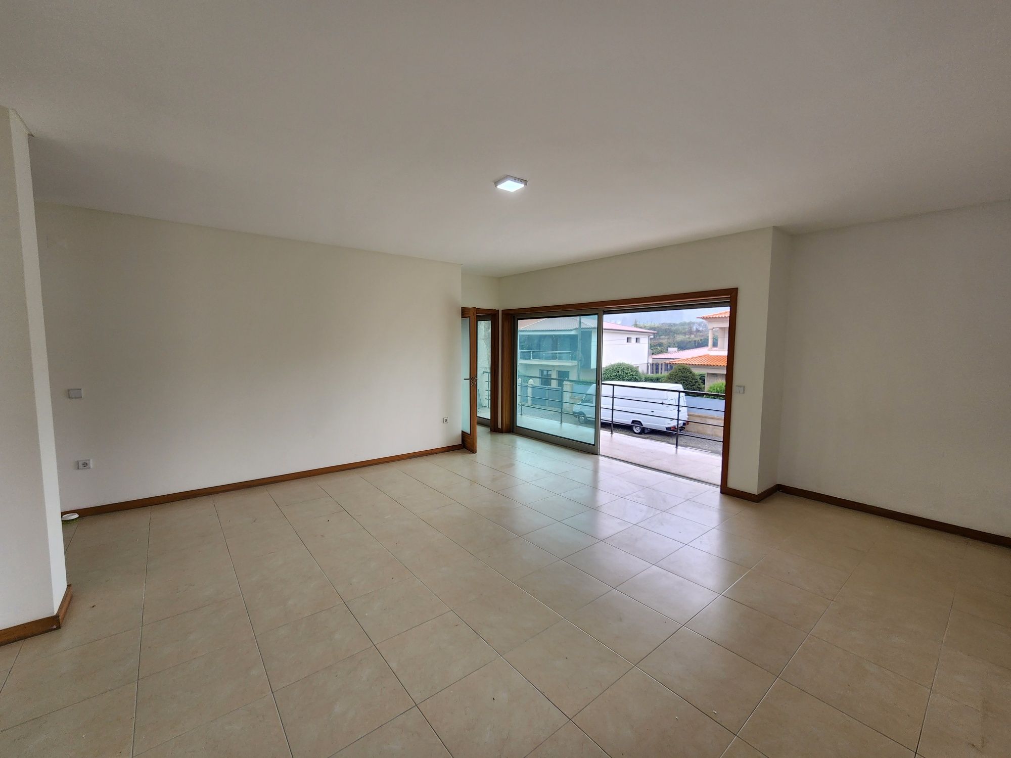 Andar moradia T3 em Guimarães + 2 wc's + Garagem + 2 varandas