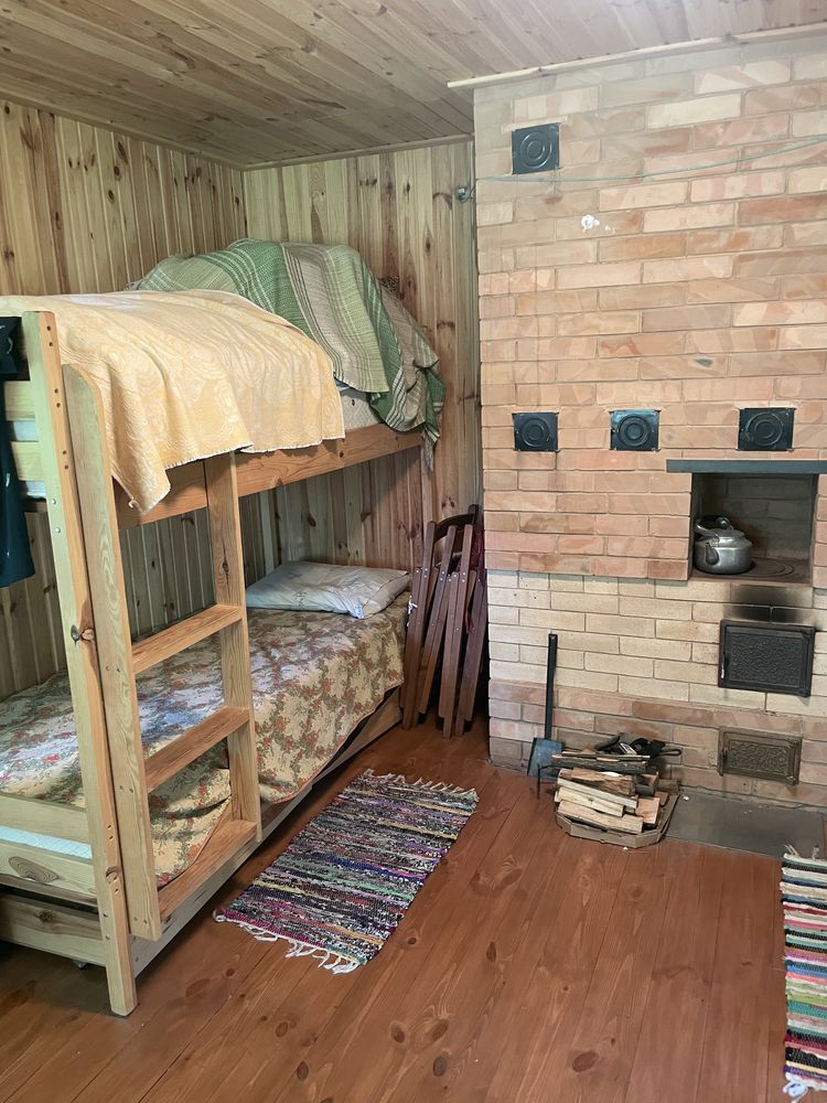 Продається ділянка в лісі з  будинком.