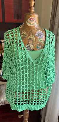 Top em crochet verde