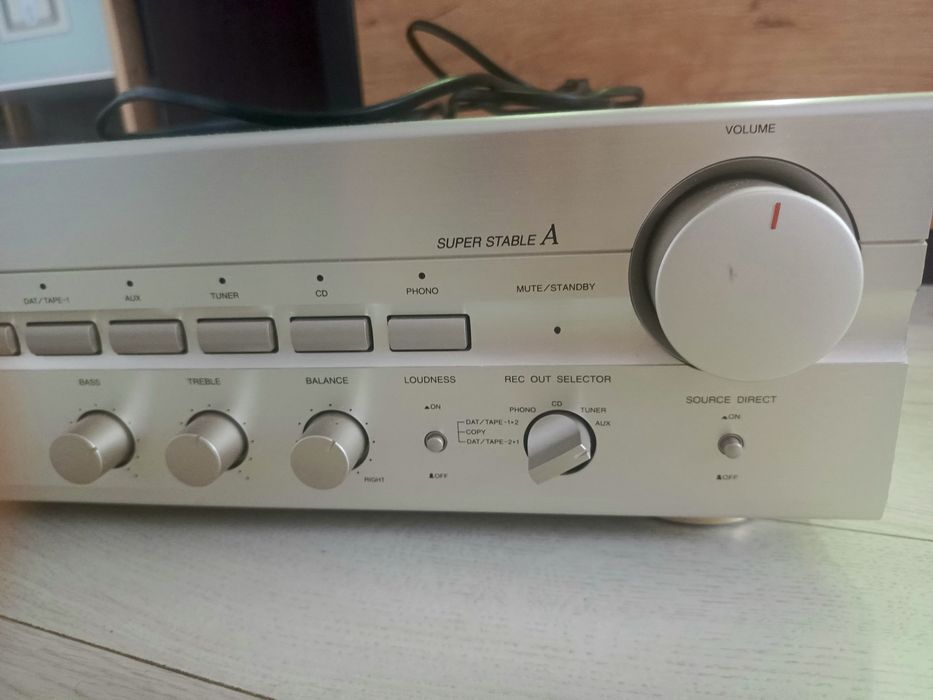 Sprzedam wzmacniacz Denon Pma-715R