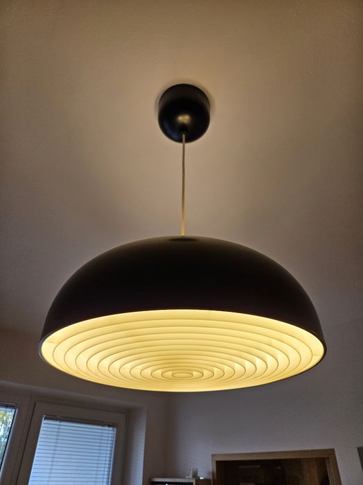 Lampa sufitowa wisząca do salonu IKEA Nymane czarna