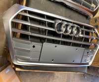 Решітка радіатора Audi Q5
