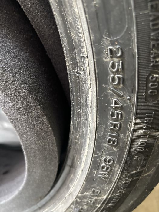 Шини 235 45 18 мішелін