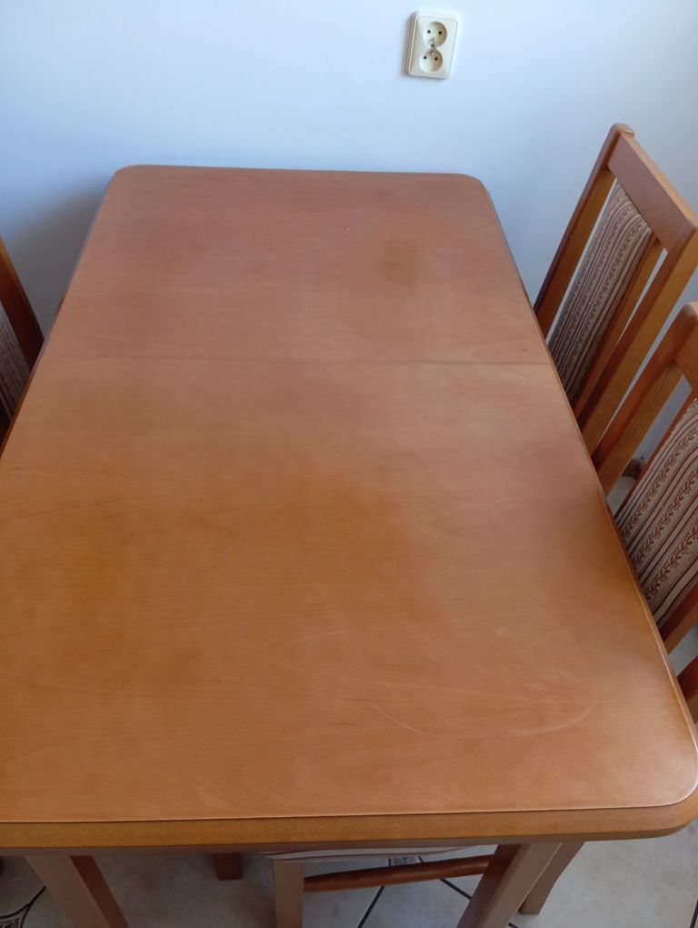 Stół drewniany rozsuwany 120x70 plus 4 krzesła