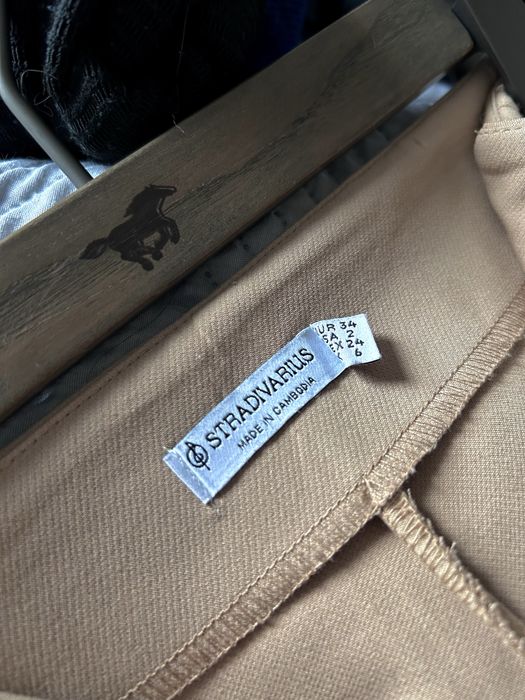 Spodnie viral stradivarius wysoki stan beż stan bardzo dobry