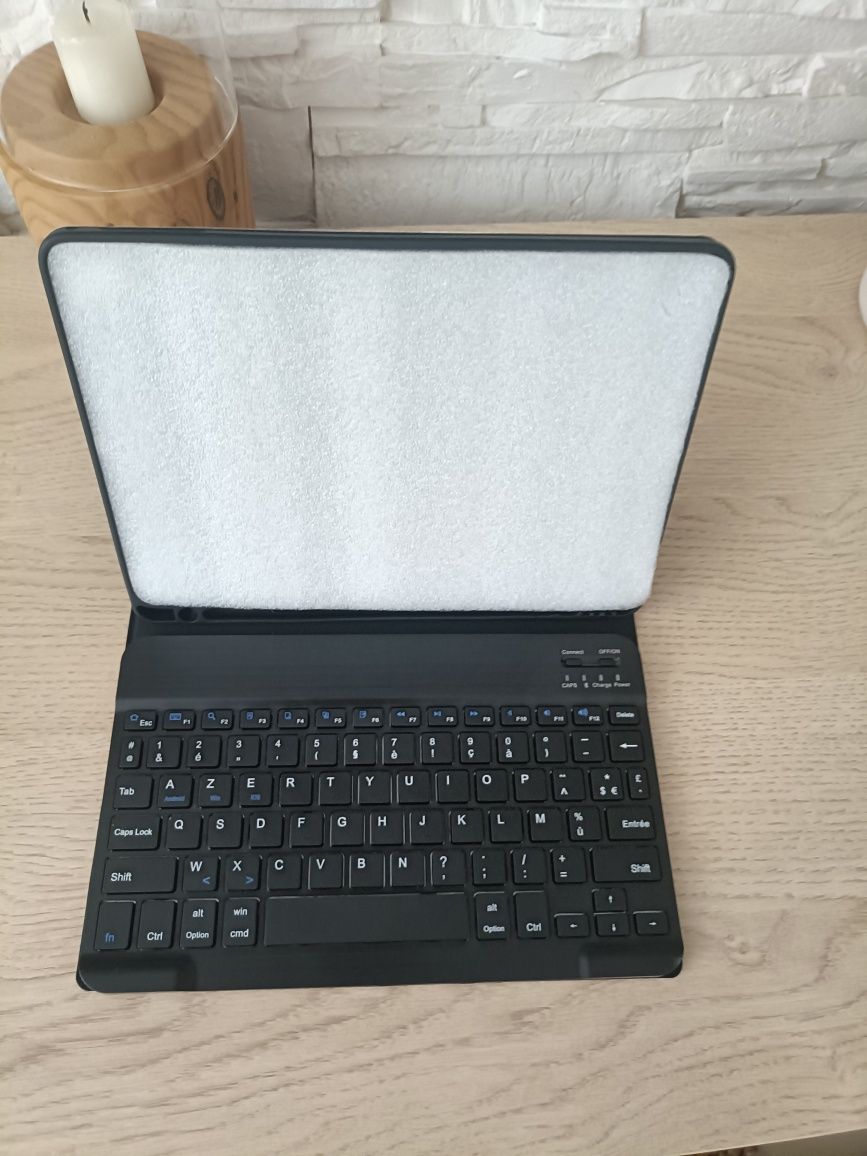 Etui z klawiaturą bezprzewodową IVEOPPE do Apple iPad 7/8/9 10.2'' QWE