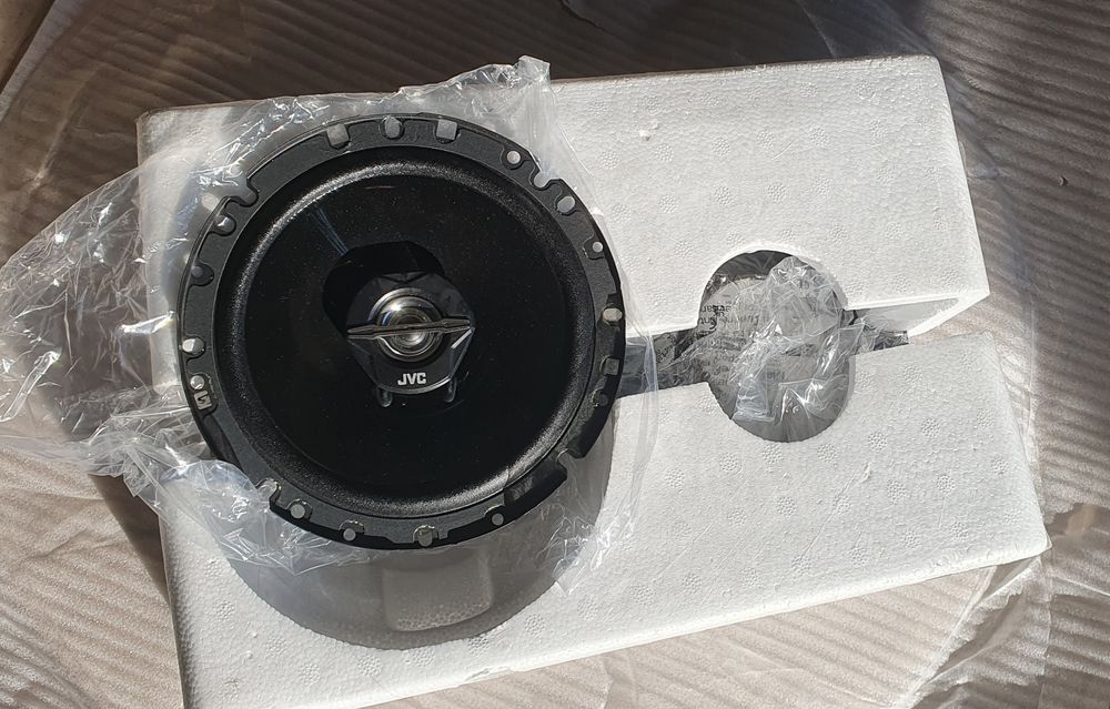 Kit Colunas Focal e JVC