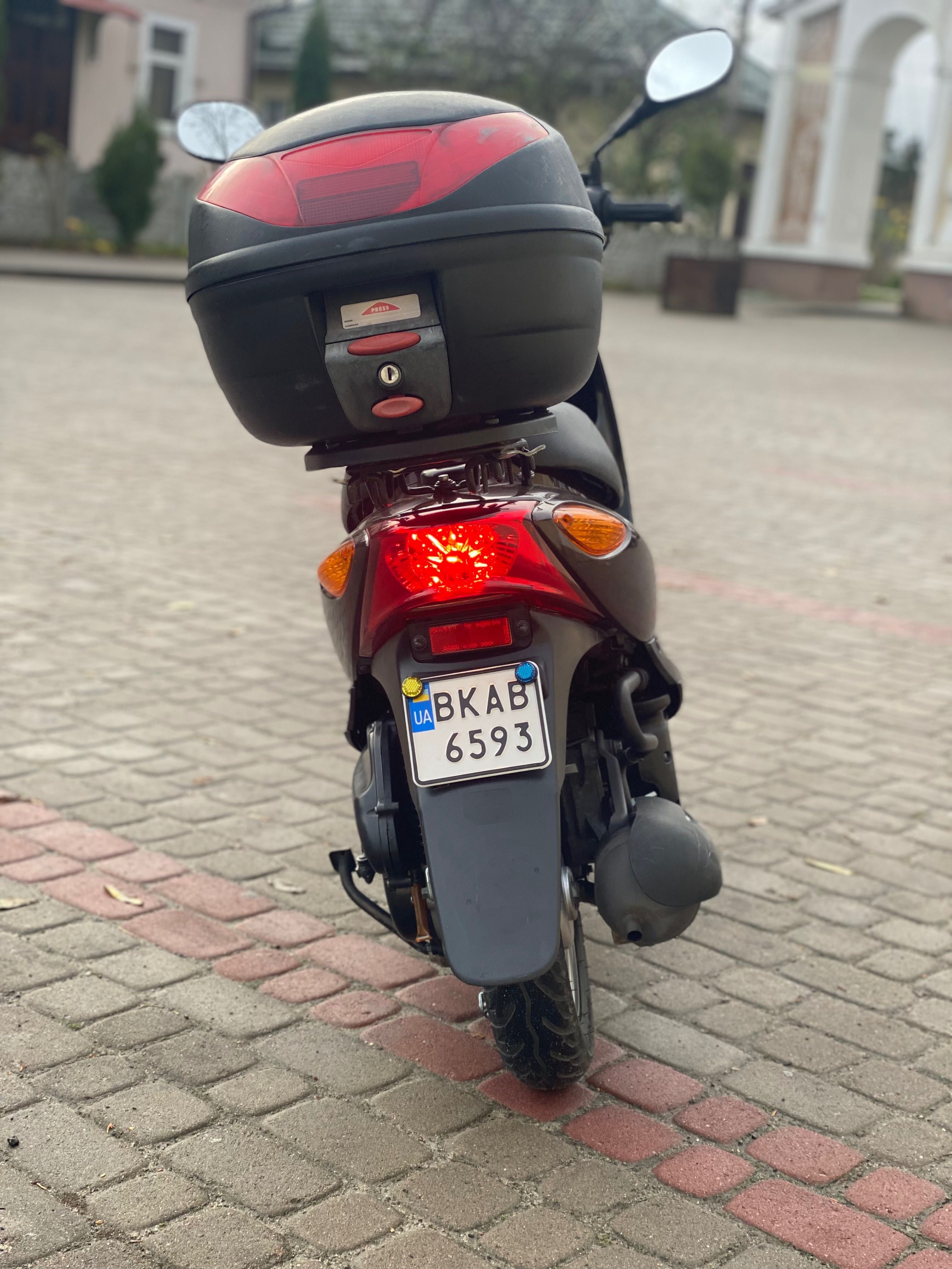 Продам скутер Yamaha Jog