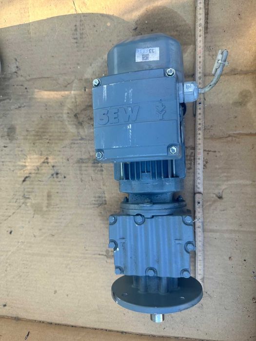 Motoreduktor z hamulcem, silnik sew 0,55 kw 76 obrotów