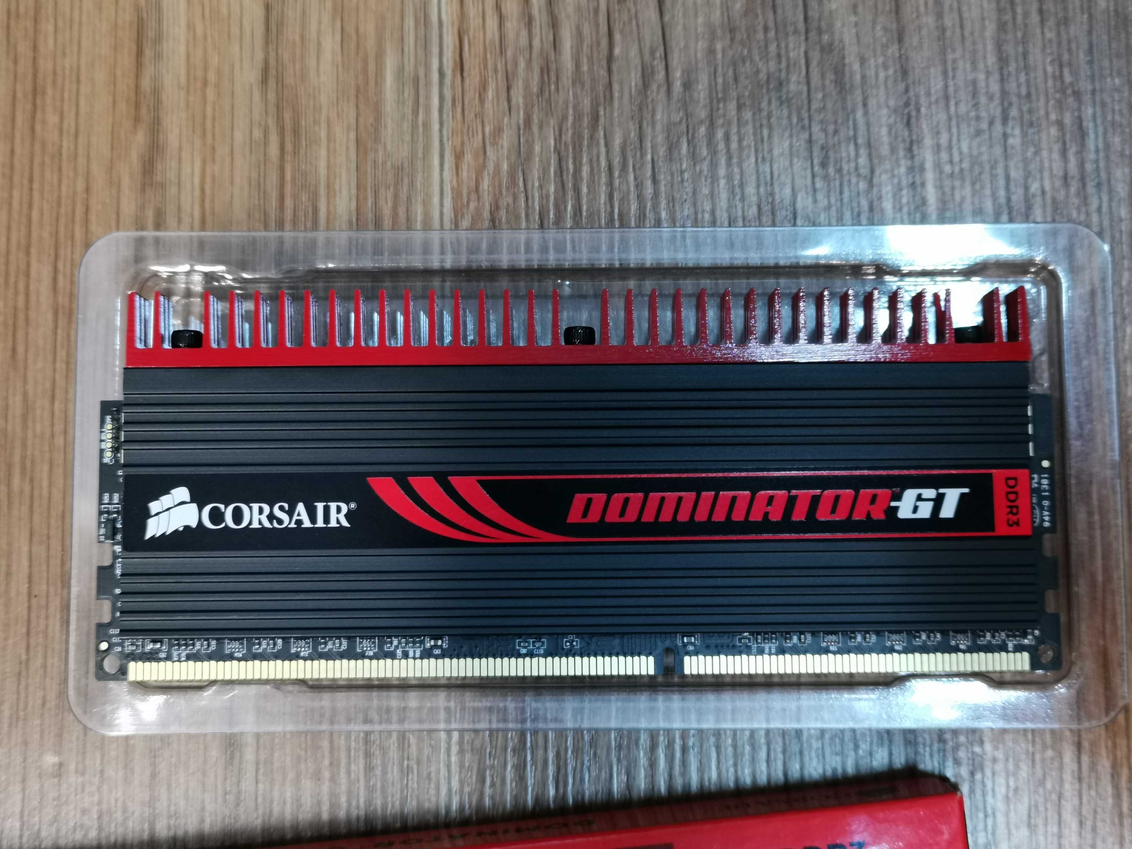 Оперативна пам'ять CORSAIR Dominator-GT 12GB 3x4GB TC DDR3 2000 МГц